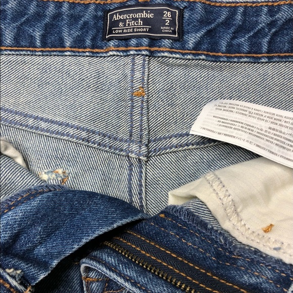 Abercrombie&Fitch 26/2 Low Rise Denim Jean Short a&f - Picture 3 of 4